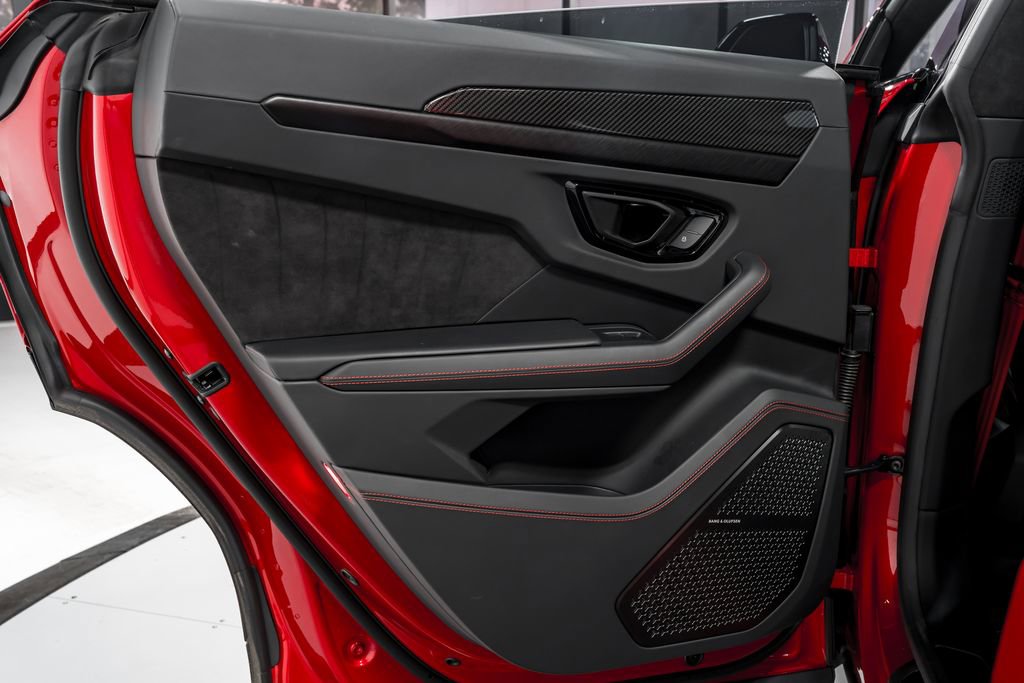 Used 2023 Lamborghini Urus S image 29