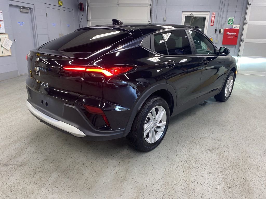 Used 2024 Buick Envista Preferred w/ Convenience I Package image 8