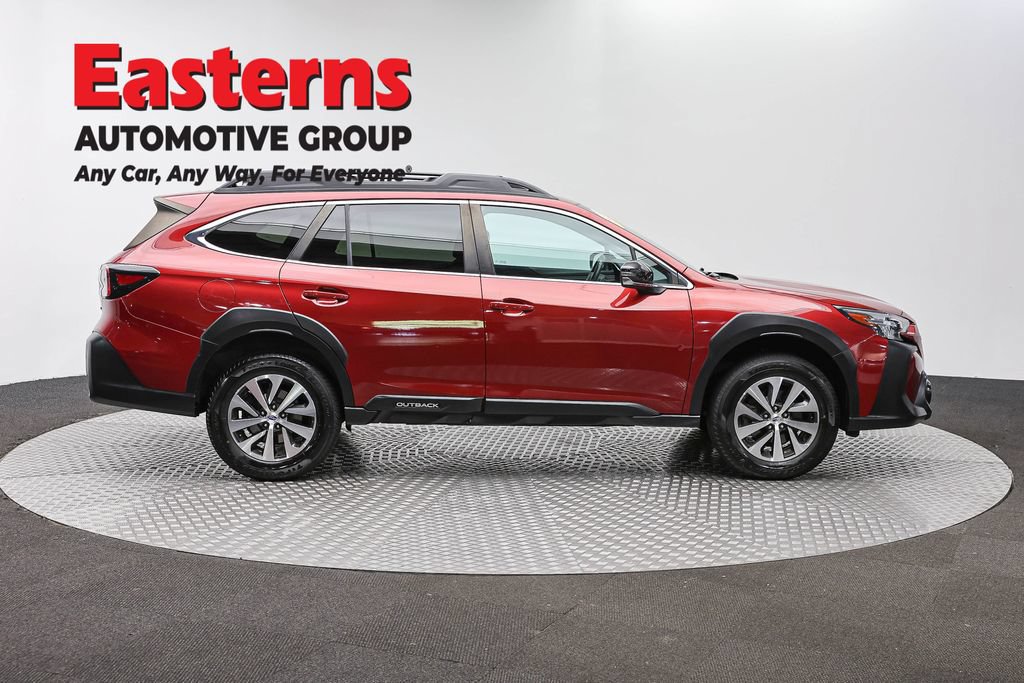 Used 2023 Subaru Outback Premium AWD/4WD image 4