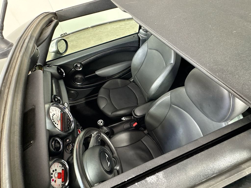 Used 2011 MINI Cooper S image 24