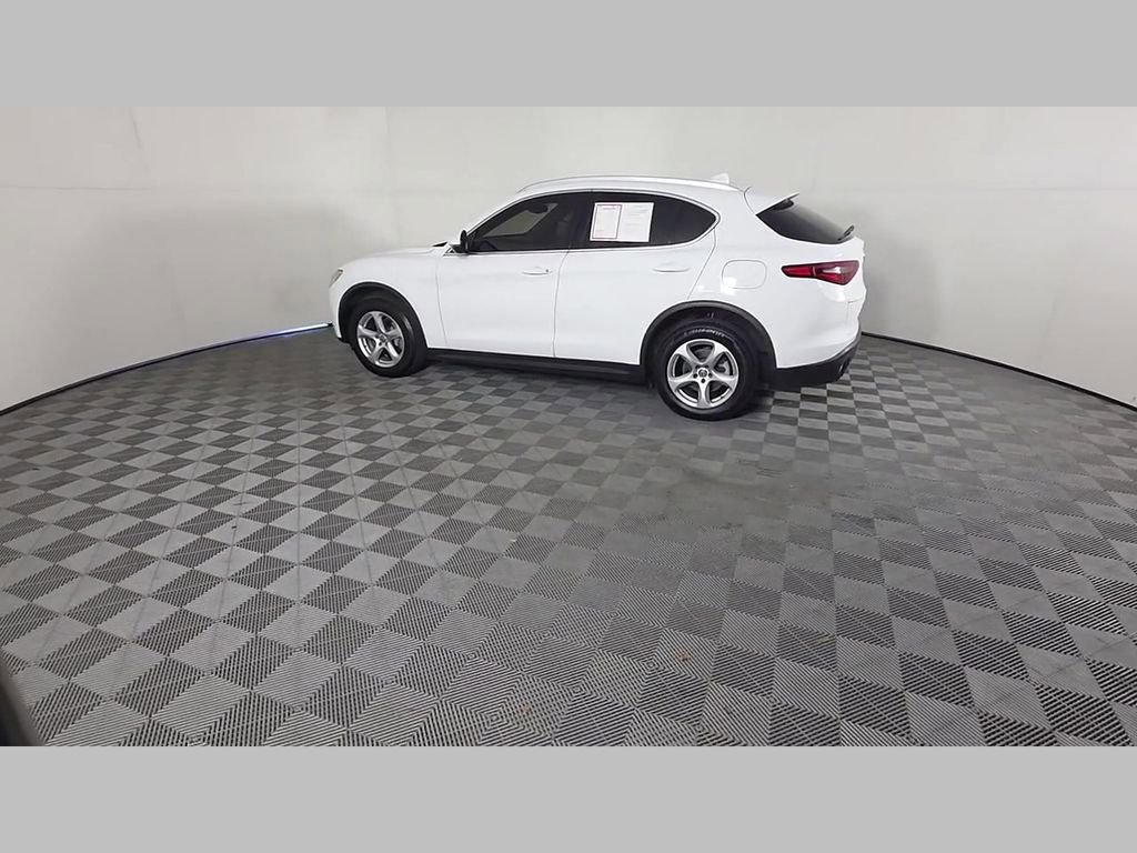 Used 2020 Alfa Romeo Stelvio image 47