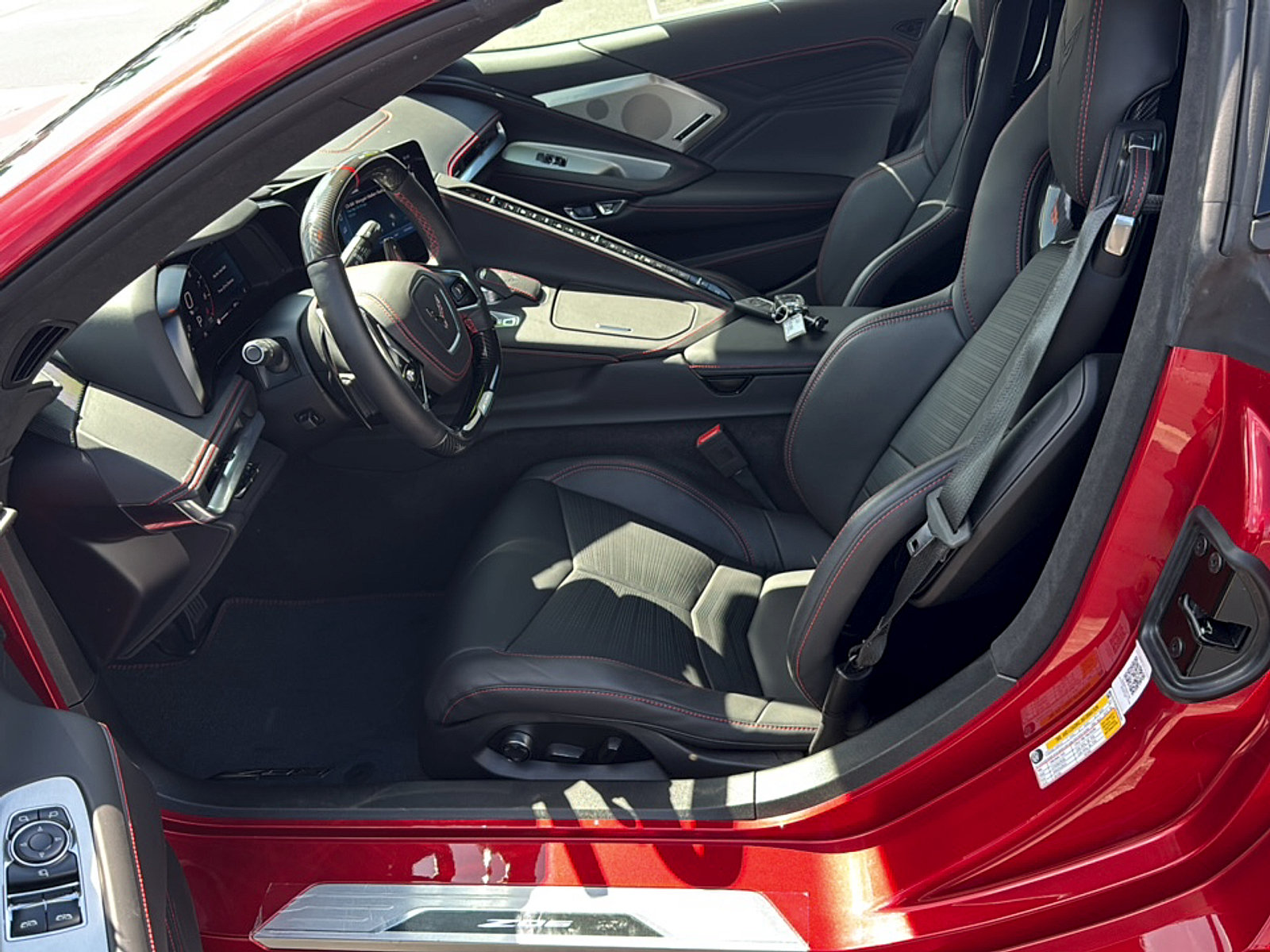 Used 2024 Chevrolet Corvette Z06 RWD image 11