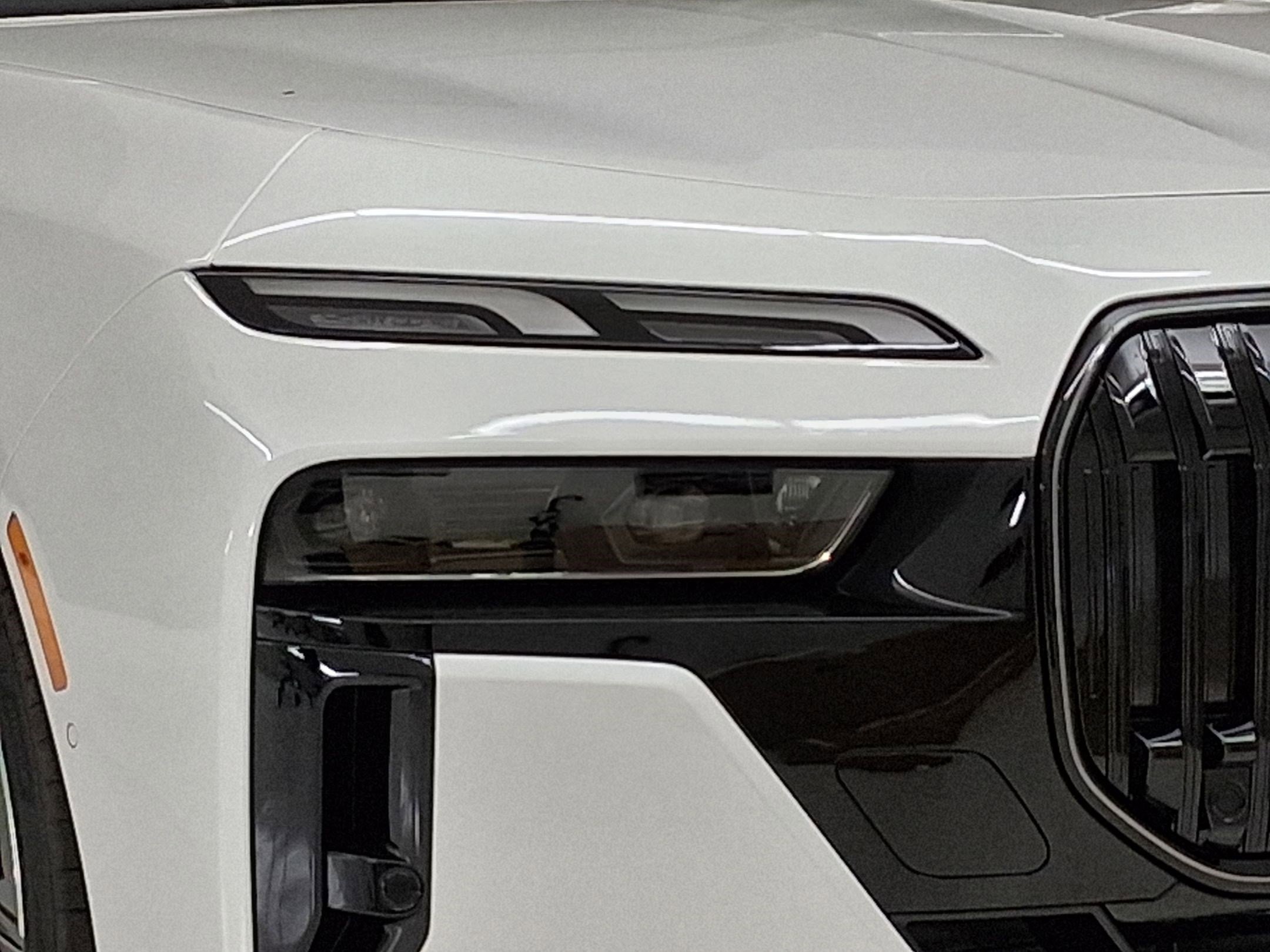 New 2026 BMW 750e xDrive w/ Premium Package AWD/4WD image 9