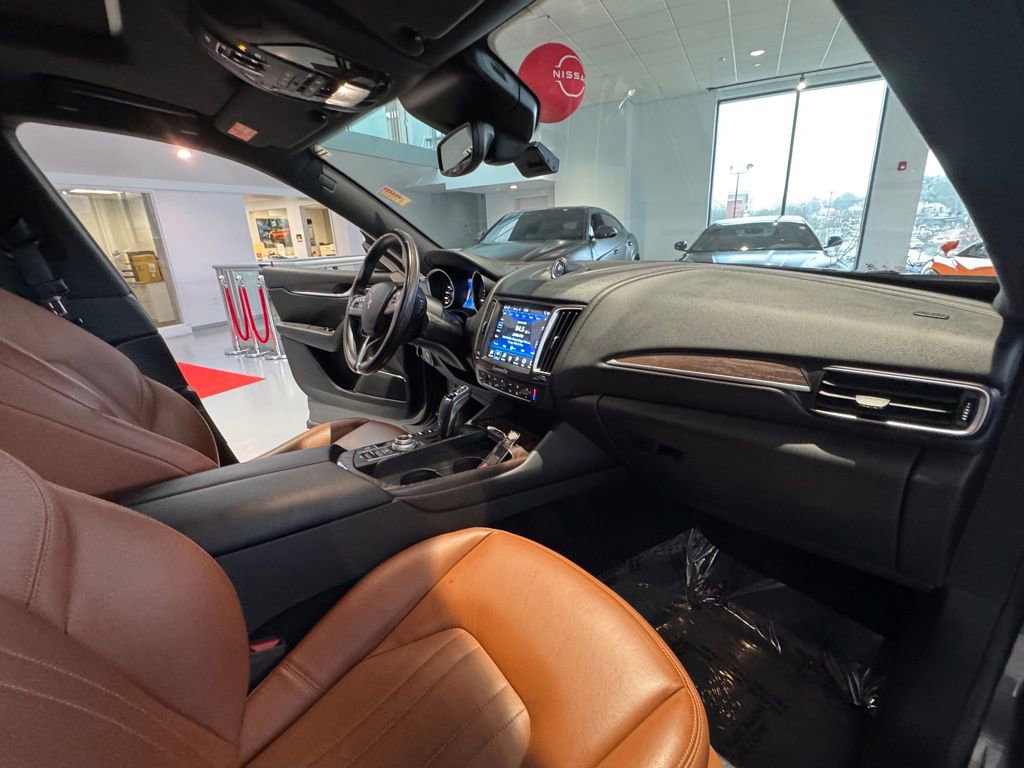 Used 2019 Maserati Levante image 28