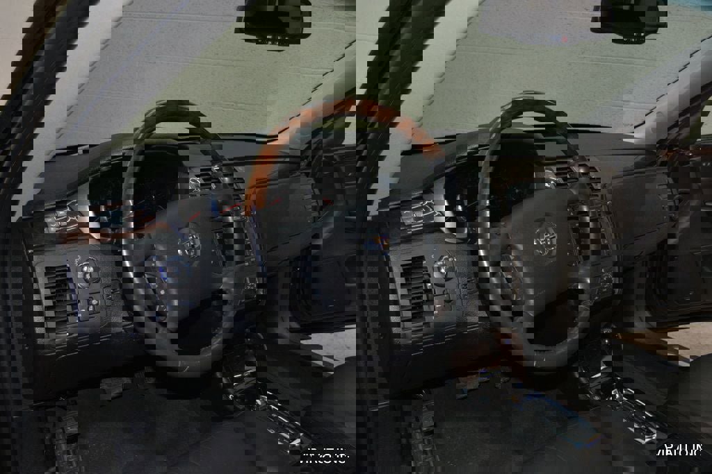 Used 2010 Cadillac DTS Premium w/ Driver Awareness Package image 11