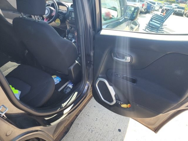 Used 2019 Jeep Renegade Sport AWD/4WD image 32