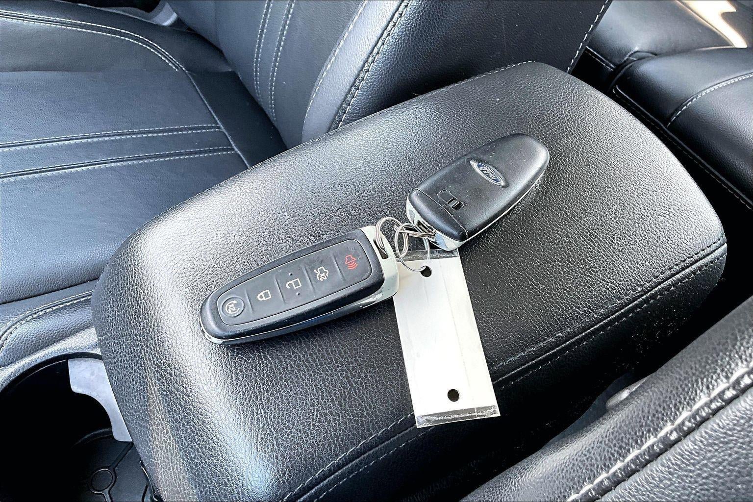 Used 2013 Ford Focus Titanium w/ Titanium Handling Pkg FWD image 11