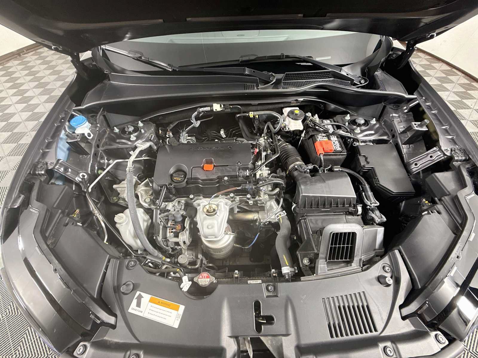 Used 2024 Honda HR-V LX image 36