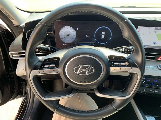 Used 2023 Hyundai Elantra Limited FWD image 19