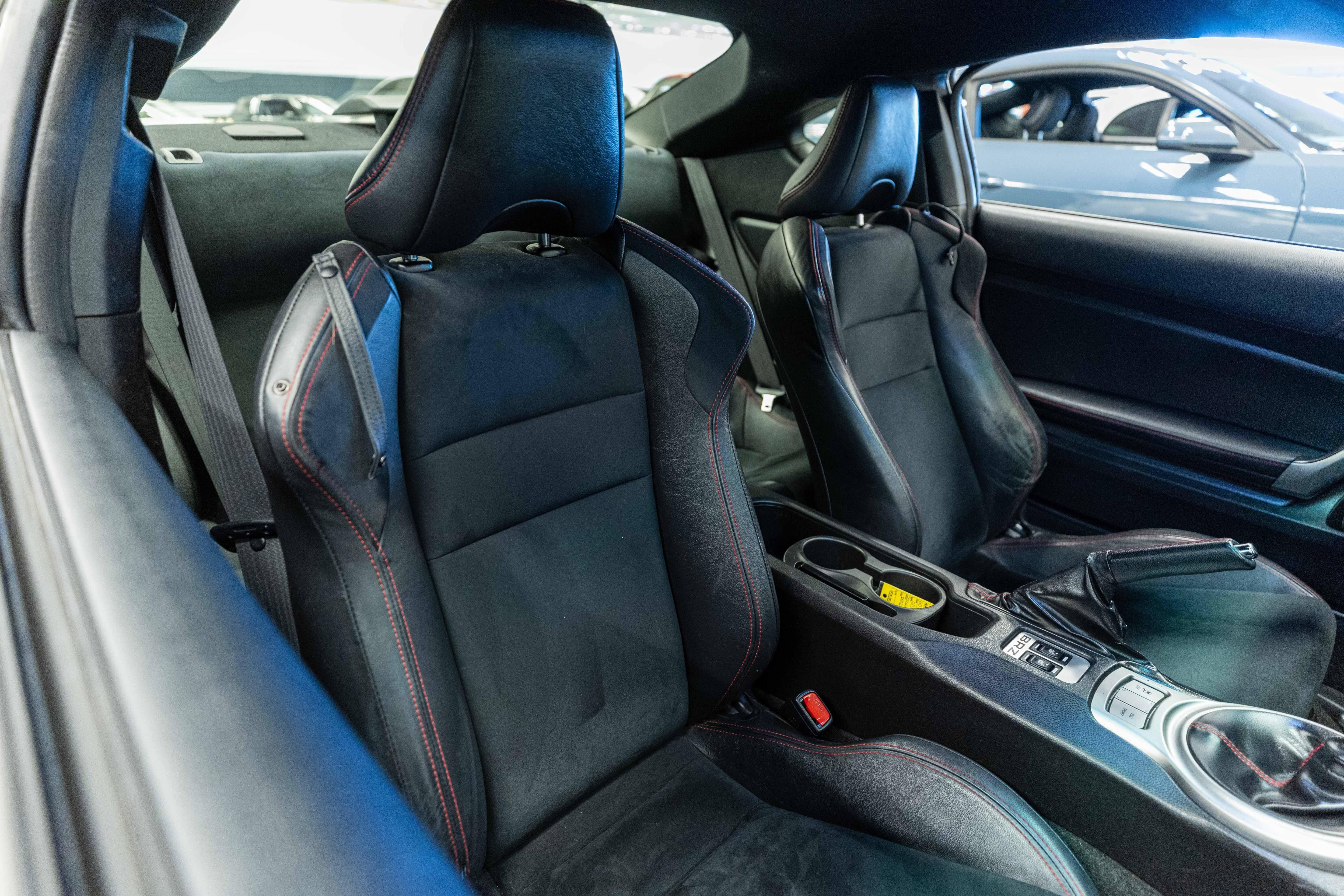 Used 2014 Subaru BRZ Limited w/ Popular Package #1B RWD image 13