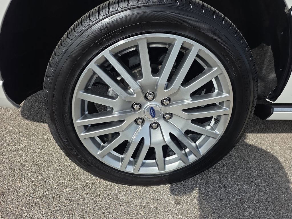 Used 2024 Ford Expedition Max Platinum image 13