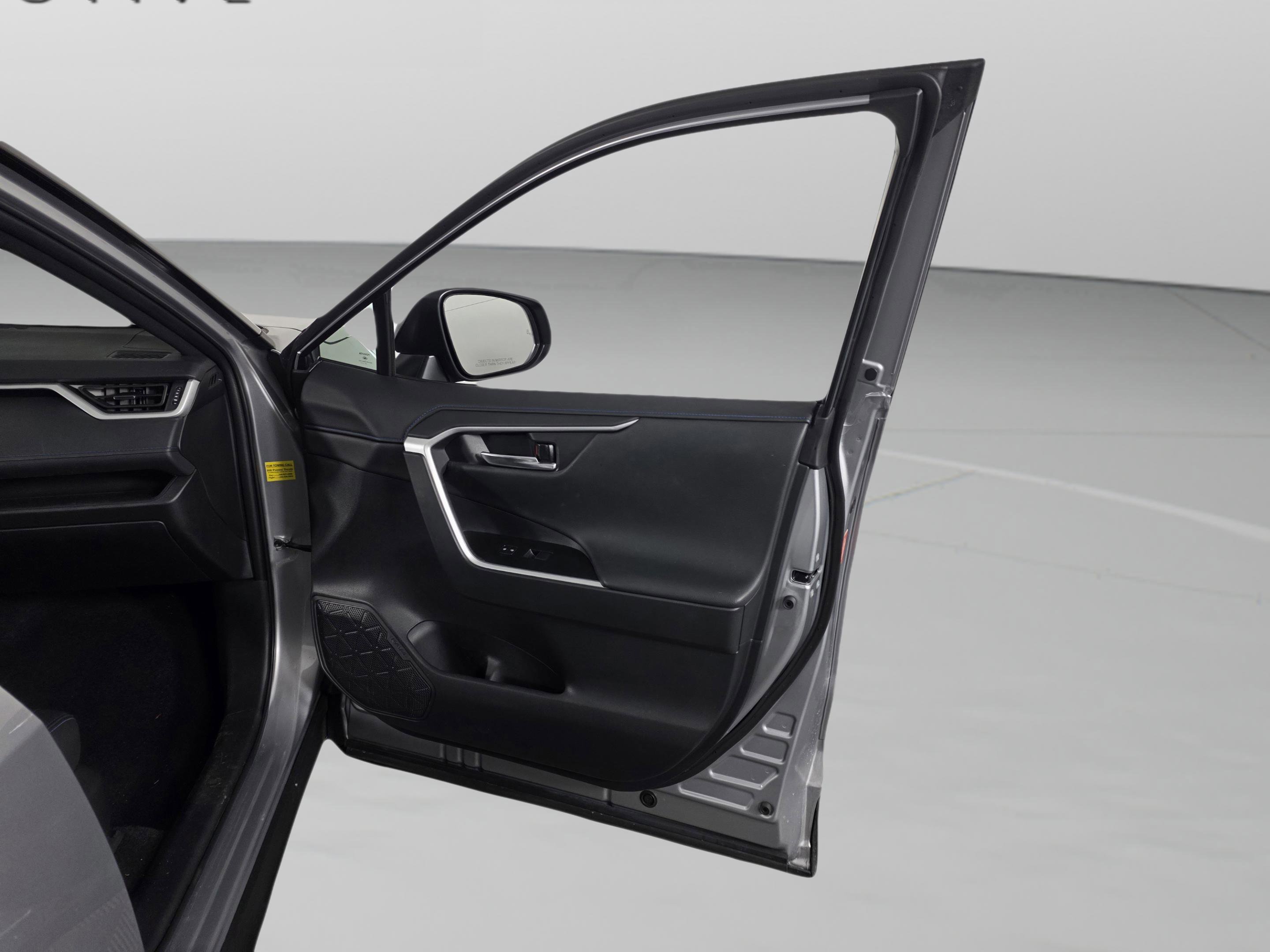 Used 2021 Toyota RAV4 XSE image 27