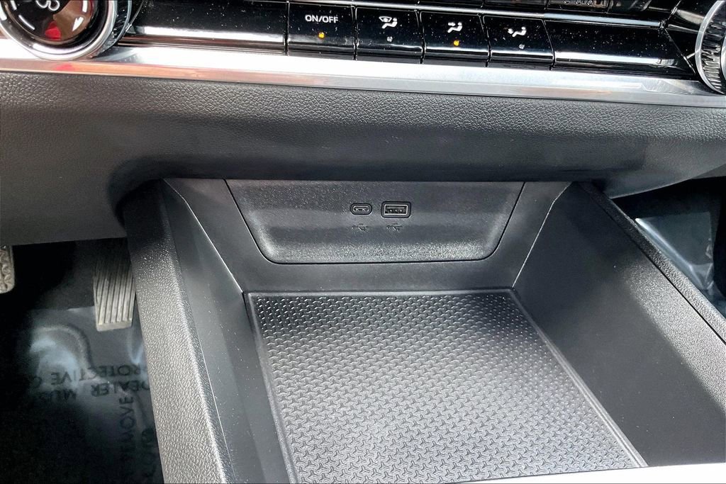 Used 2025 Chevrolet Equinox LT FWD image 31