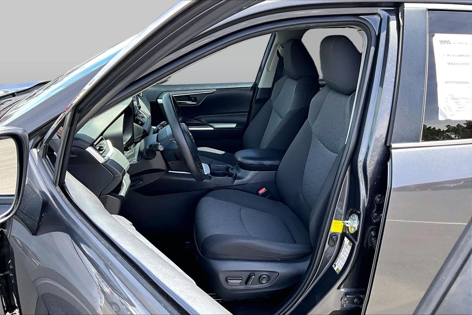 Used 2021 Toyota RAV4 XLE FWD image 24