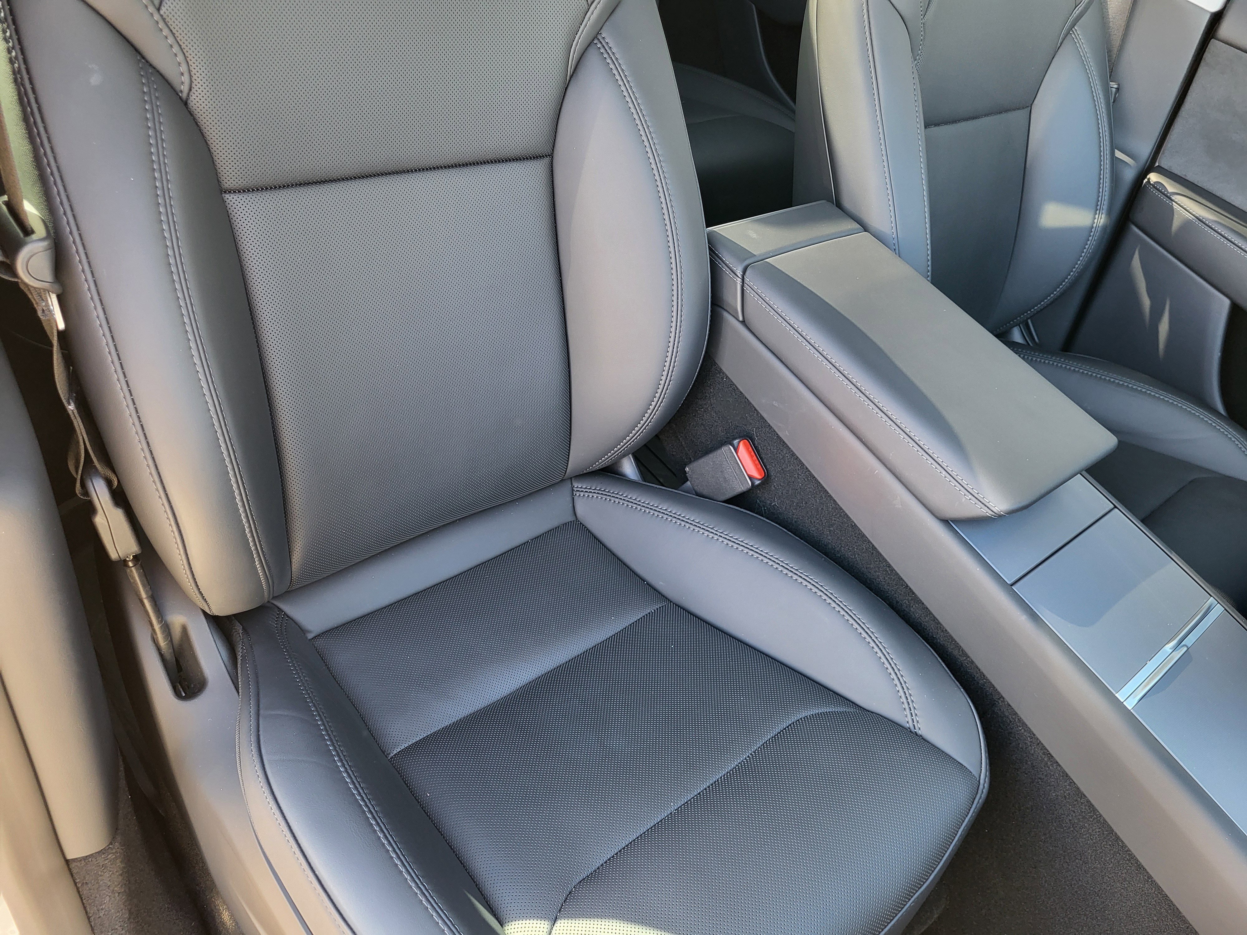 Used 2026 Tesla Model Y Long Range image 16