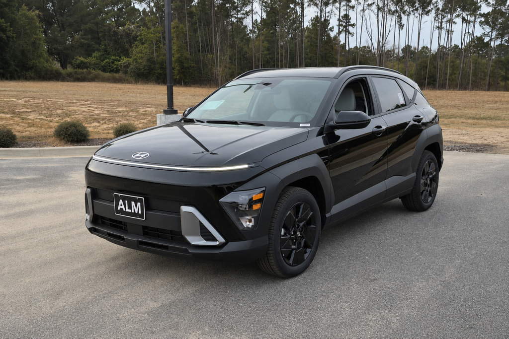 New 2027 Hyundai Kona SEL Sport FWD image 2