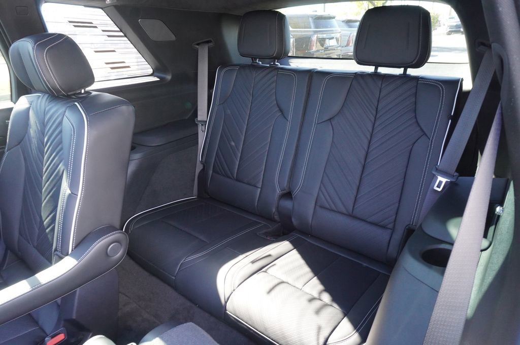 New 2026 Cadillac Vistiq Platinum image 9