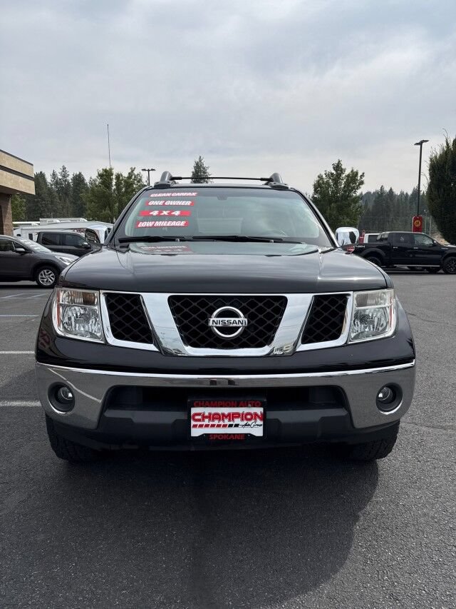 Used 2005 Nissan Frontier NISMO w/ (J01) Sunroof Pkg AWD/4WD image 2