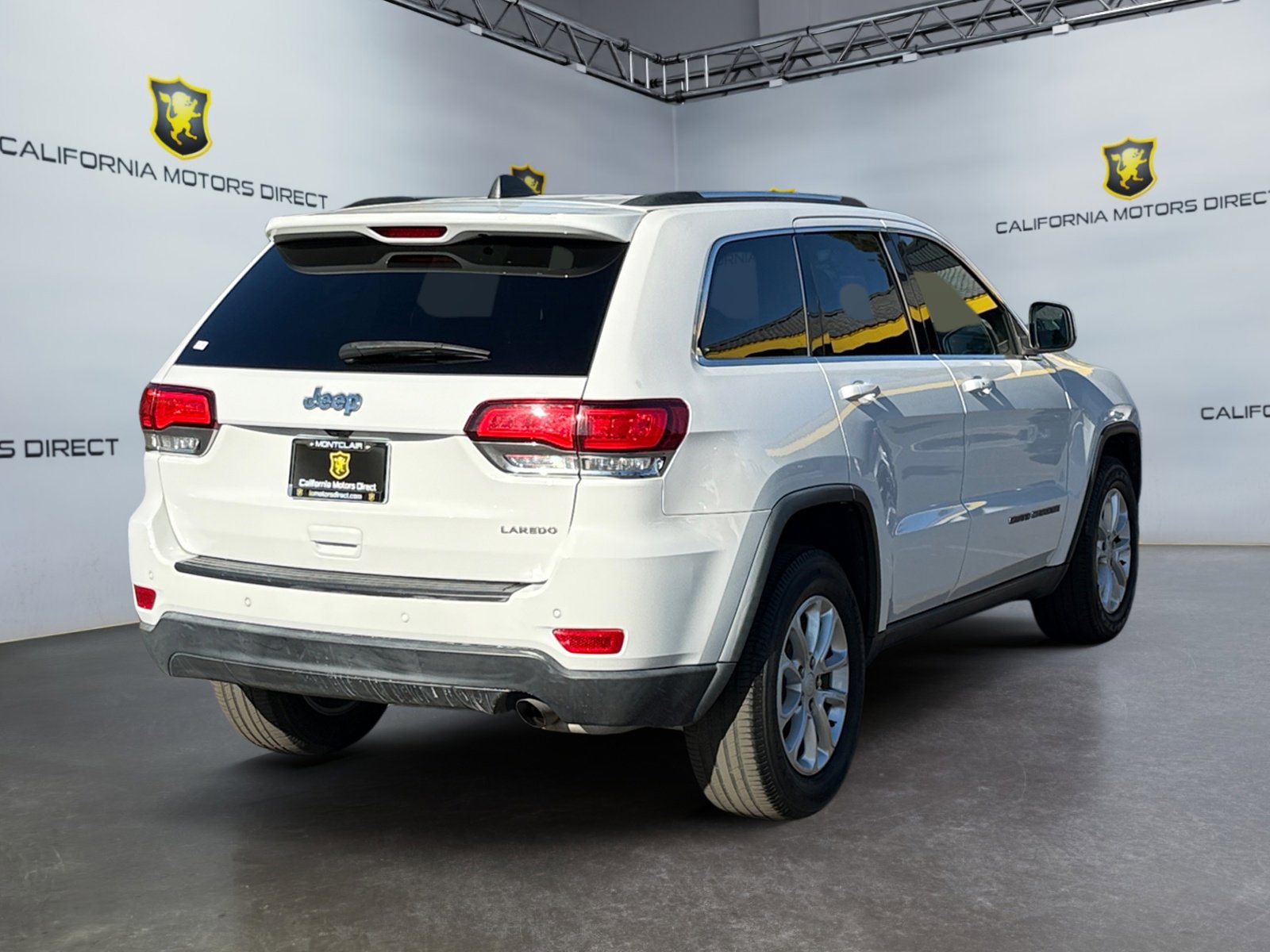 Used 2021 Jeep Grand Cherokee Laredo image 5