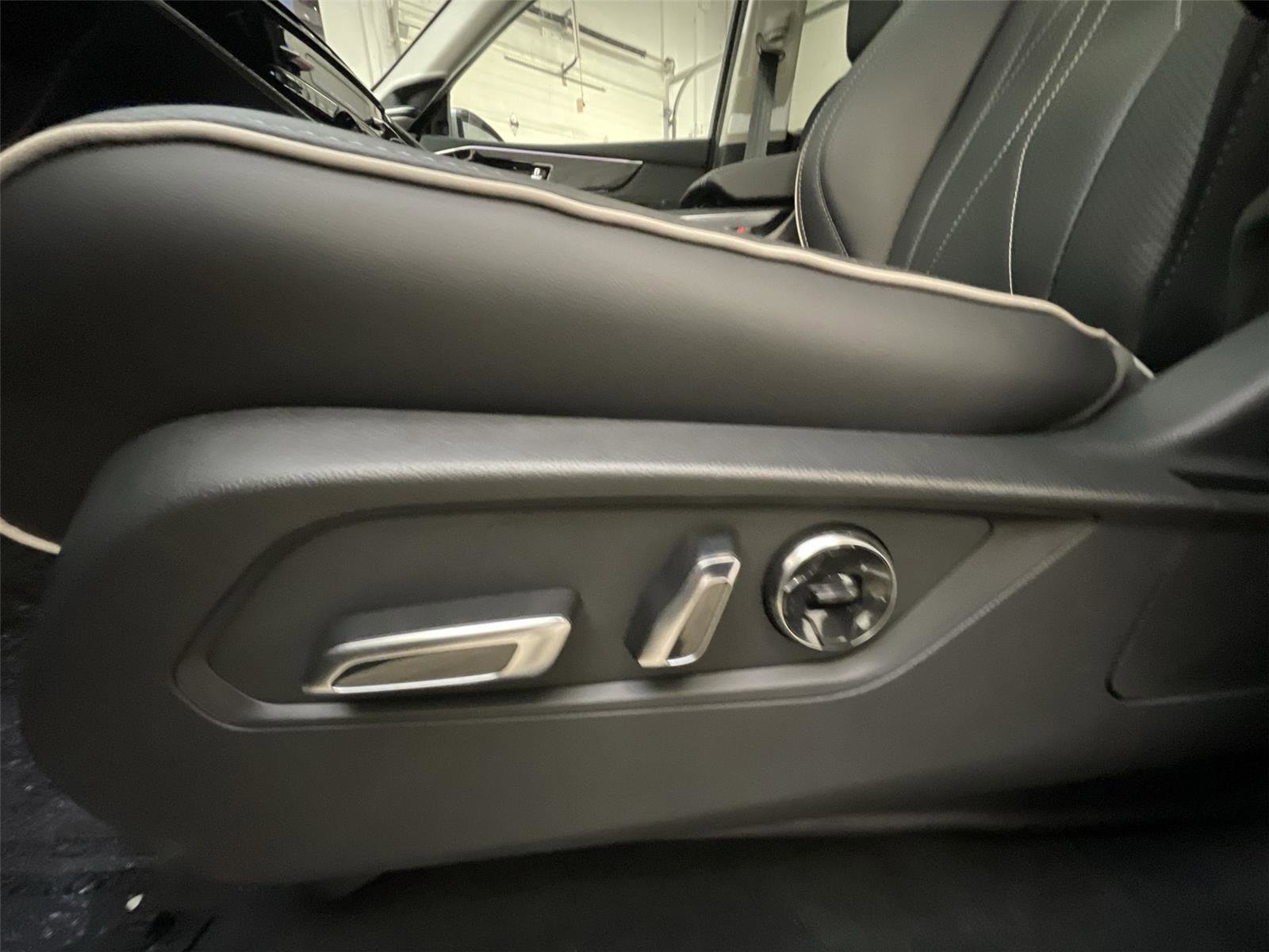 New 2026 Acura MDX SH-AWD w/ Advance Package image 13