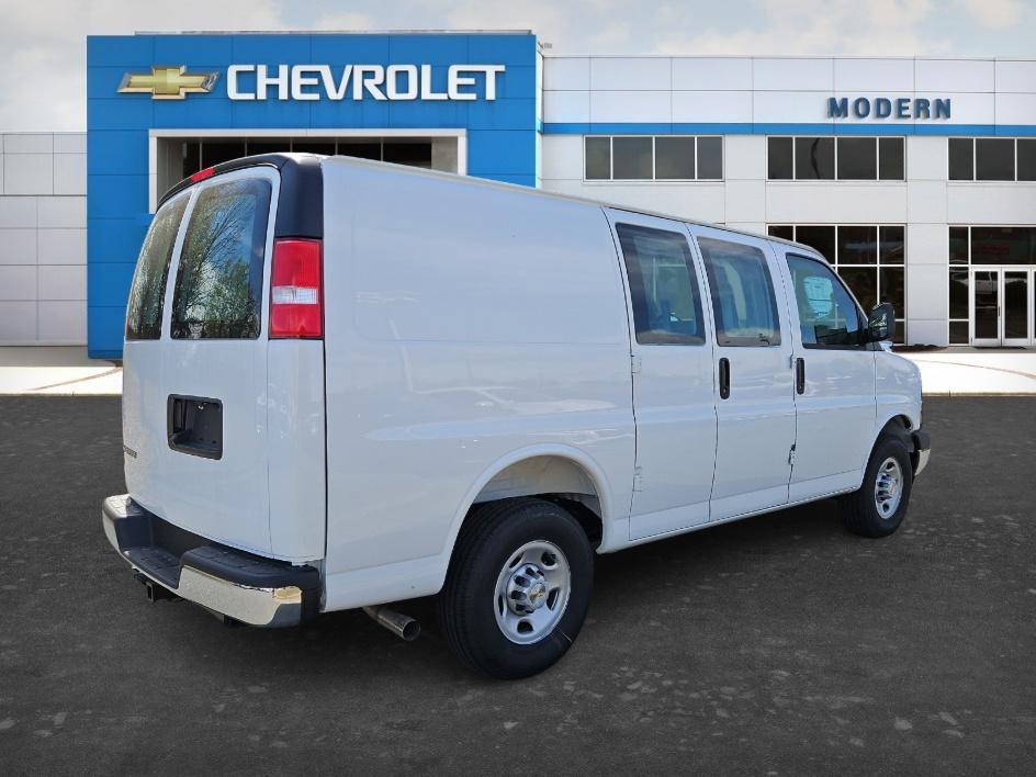 New 2026 Chevrolet Express 2500 w/ Driver Convenience Package RWD image 5