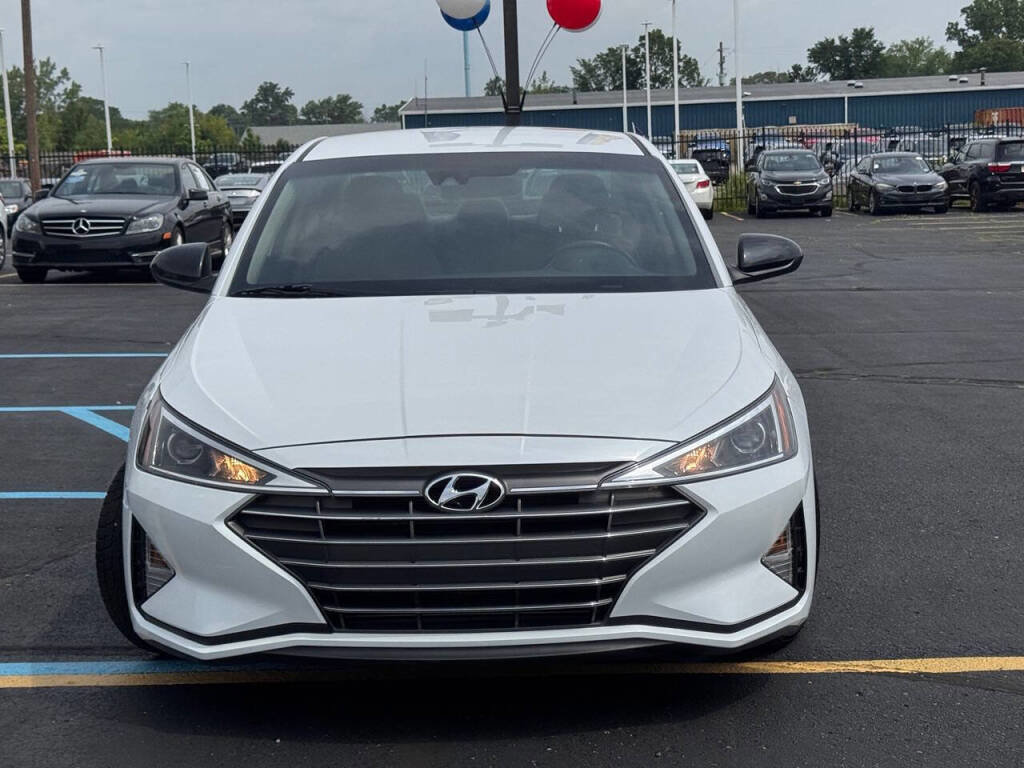 Used 2020 Hyundai Elantra SE image 17