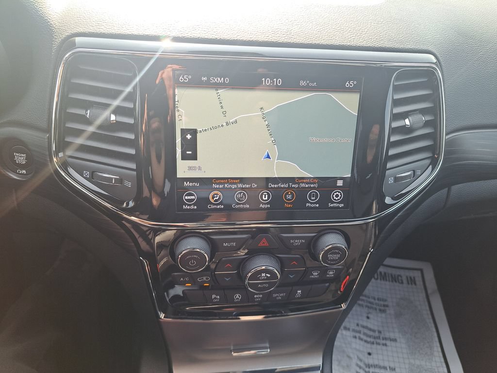 Used 2021 Jeep Grand Cherokee Laredo X AWD/4WD image 16