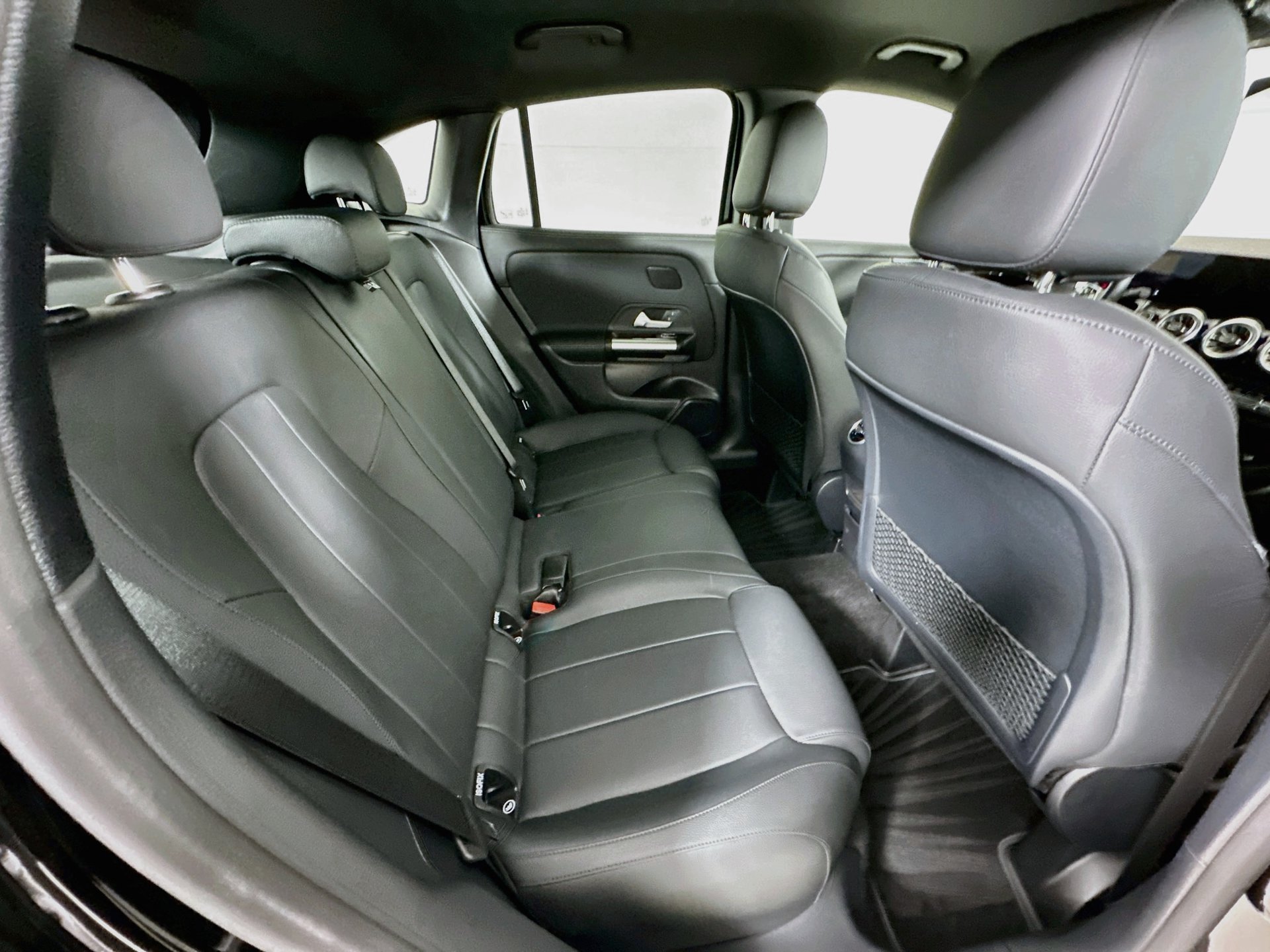 Used 2025 Mercedes-Benz GLA 250 image 27