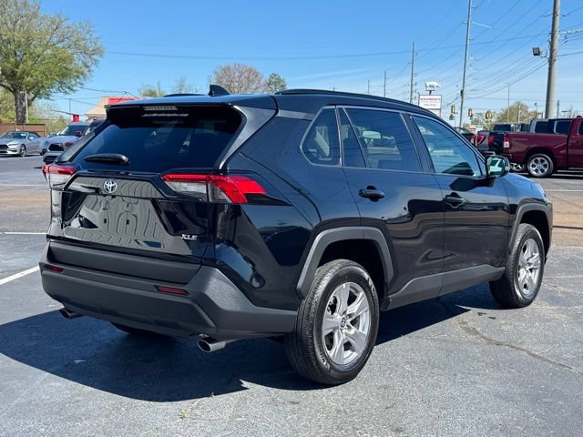 Used 2024 Toyota RAV4 XLE FWD image 5