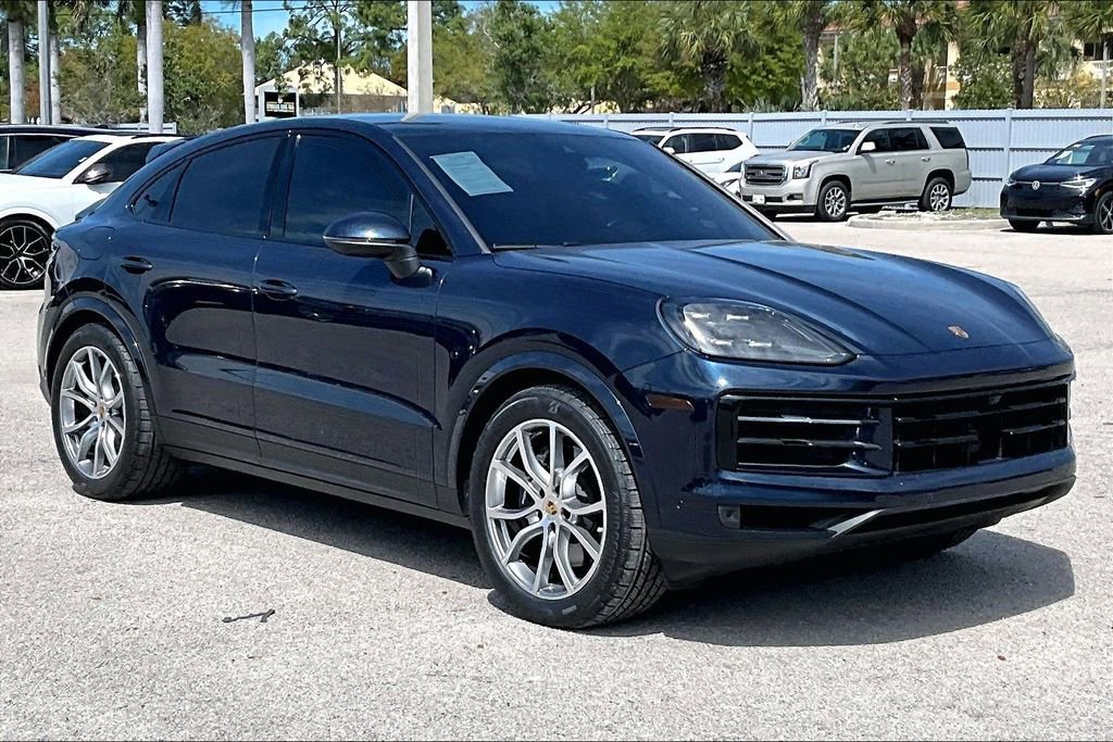 Used 2024 Porsche Cayenne Coupe image 2