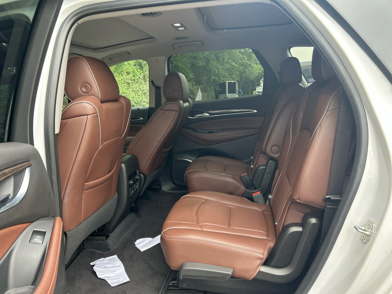Used 2021 Buick Enclave Avenir w/ Avenir Technology Package AWD/4WD image 9