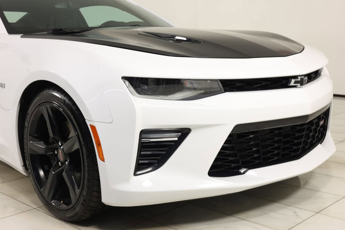 Used 2016 Chevrolet Camaro SS RWD image 38