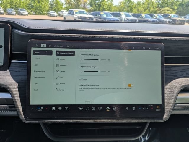 Used 2025 Rivian R1S Adventure AWD/4WD image 26