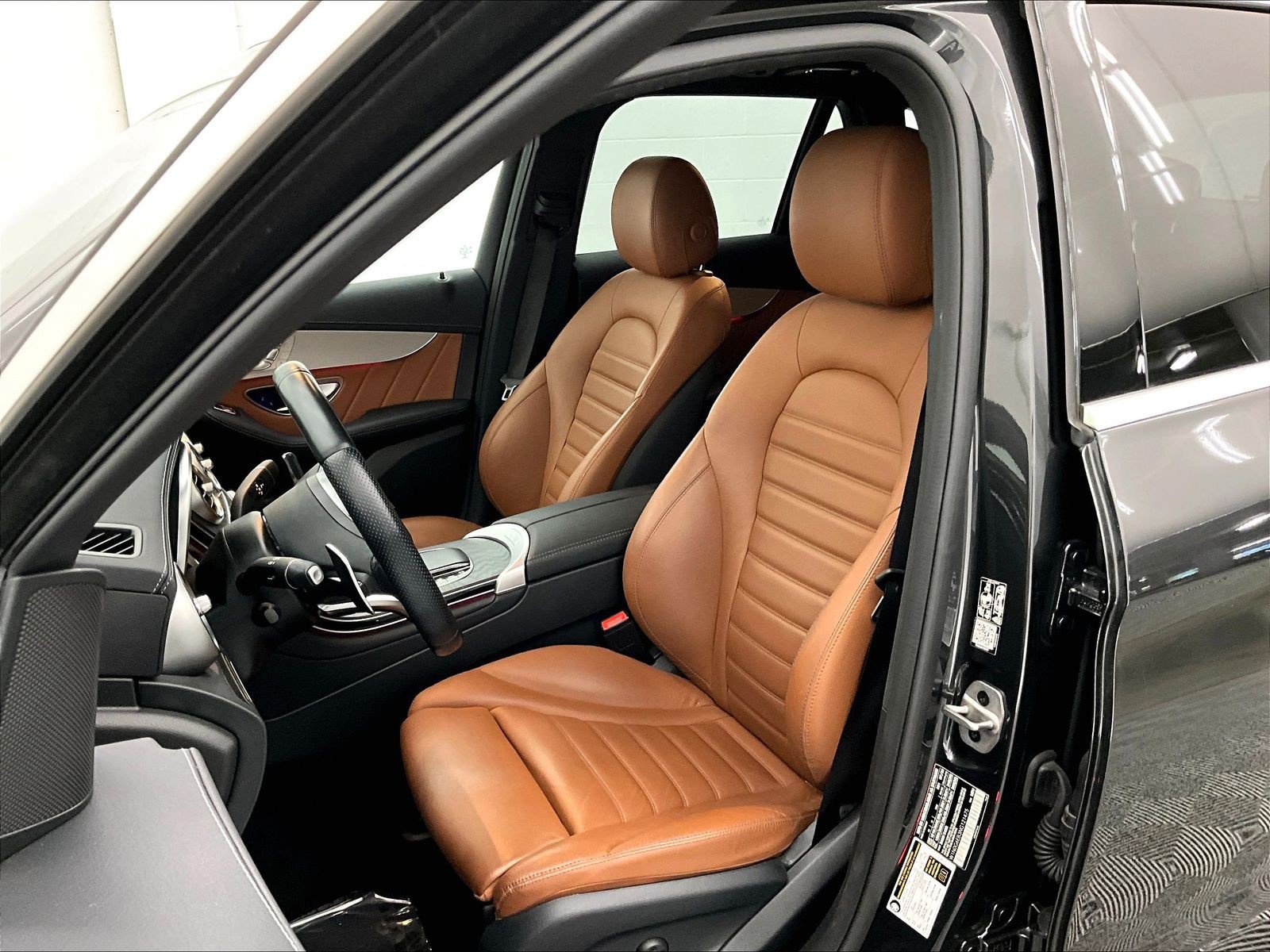 Certified 2022 Mercedes-Benz GLC 43 AMG 4MATIC image 16