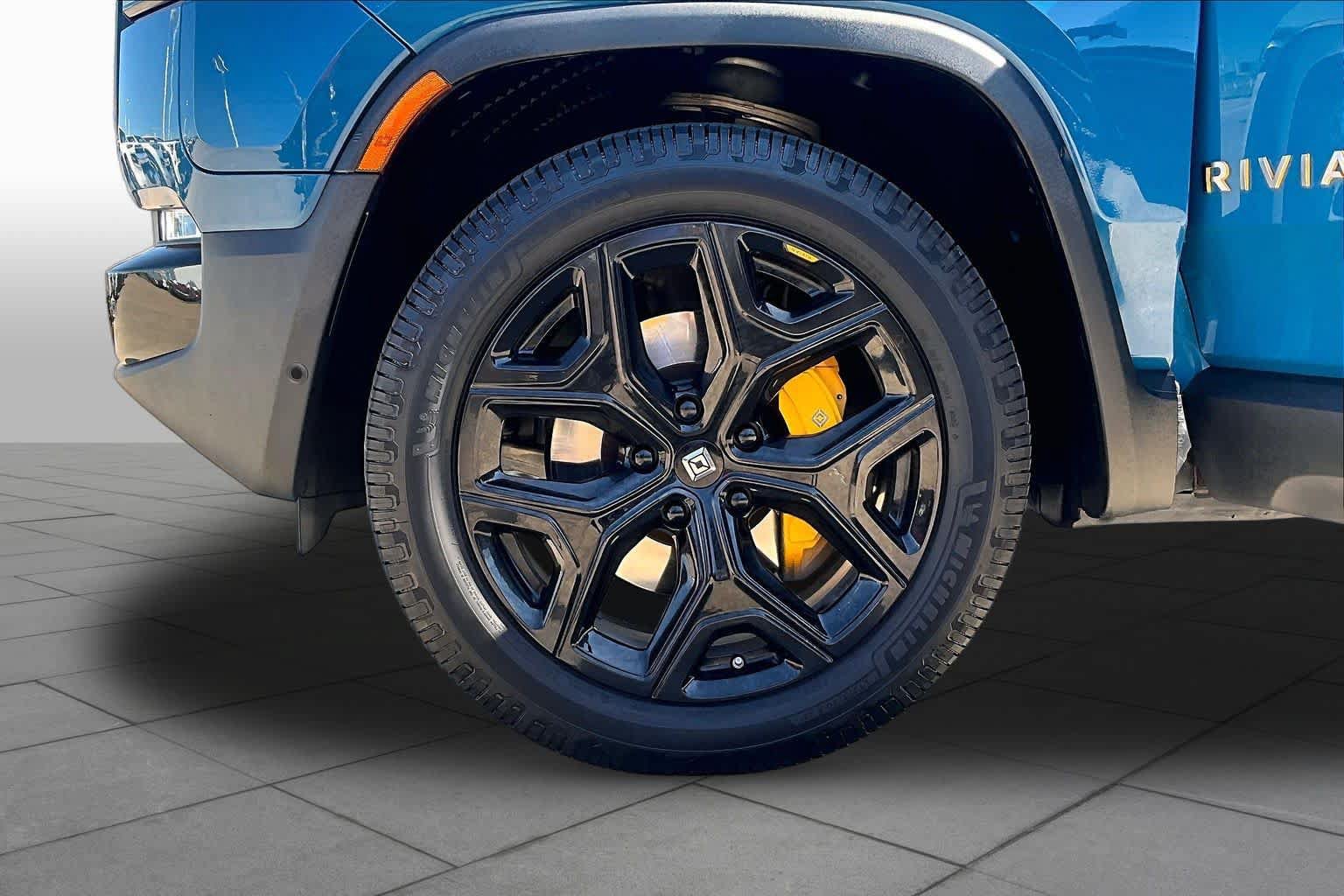 Used 2023 Rivian R1T Adventure AWD/4WD image 9