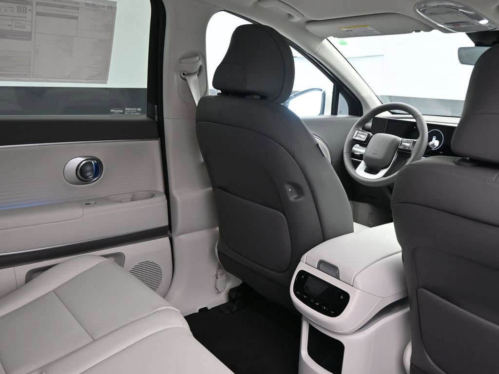 New 2026 Hyundai Ioniq 9 SEL image 15