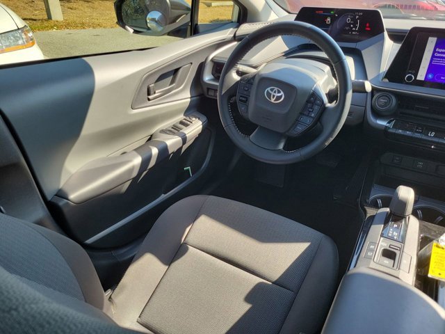 Used 2024 Toyota Prius LE image 22