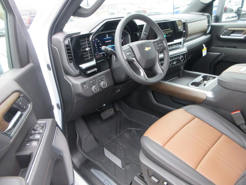 New 2026 Chevrolet Silverado 3500 High Country w/ High Country Premium Package AWD/4WD image 14