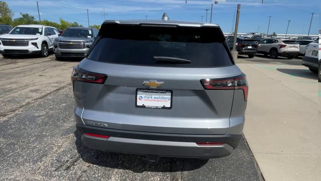 New 2027 Chevrolet Equinox LT w/ LPO, Floor Liner Package FWD image 9