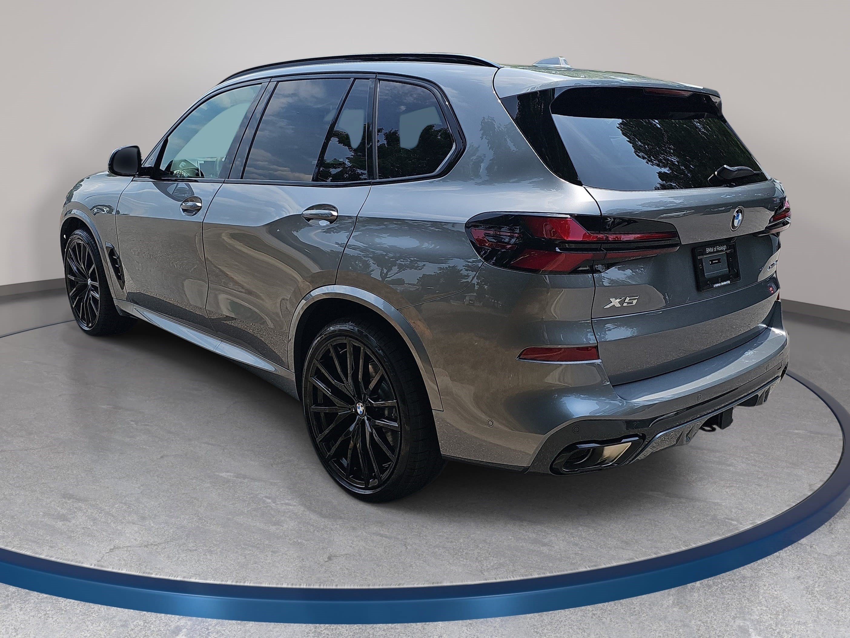 New 2026 BMW X5 xDrive40i w/ M Sport Package AWD/4WD image 7