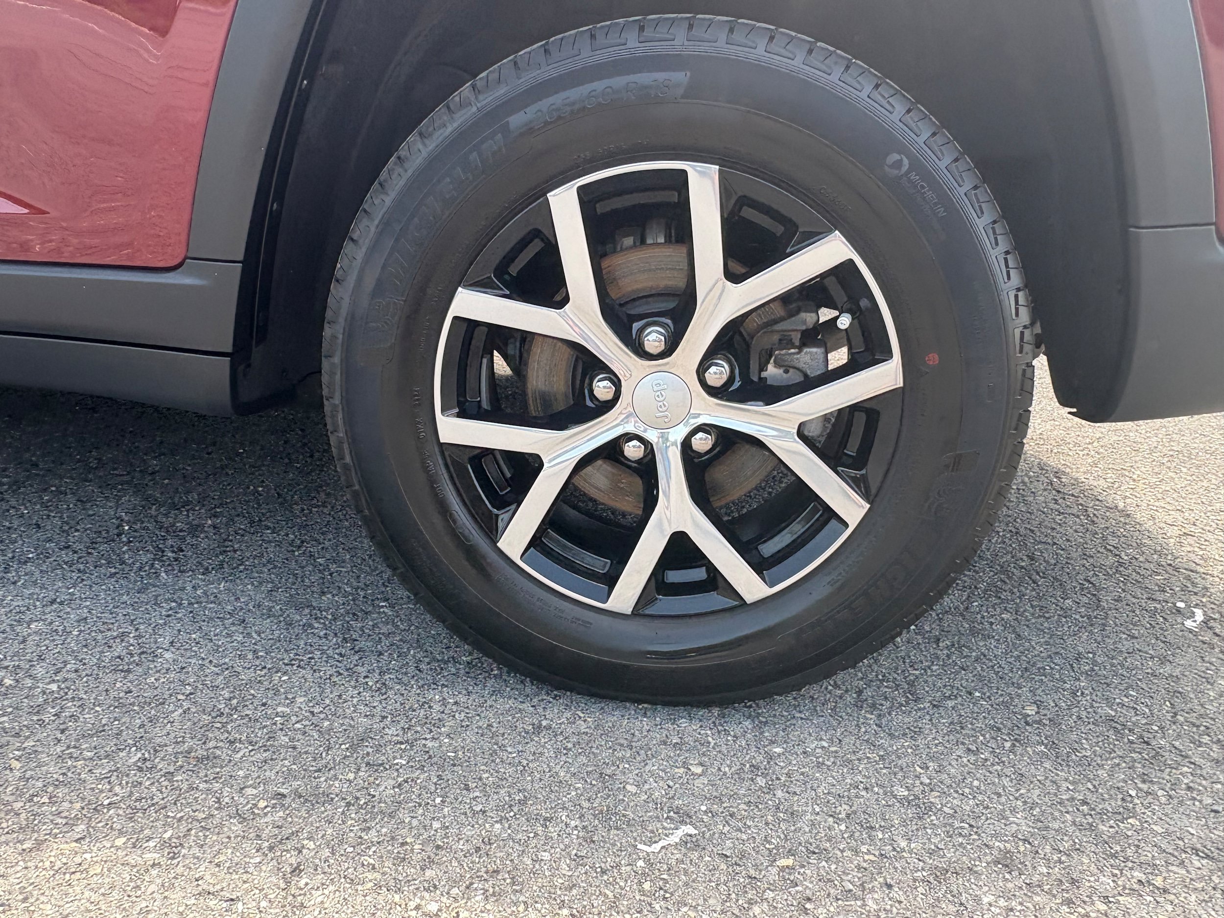 Certified 2024 Jeep Grand Cherokee Limited AWD/4WD image 10