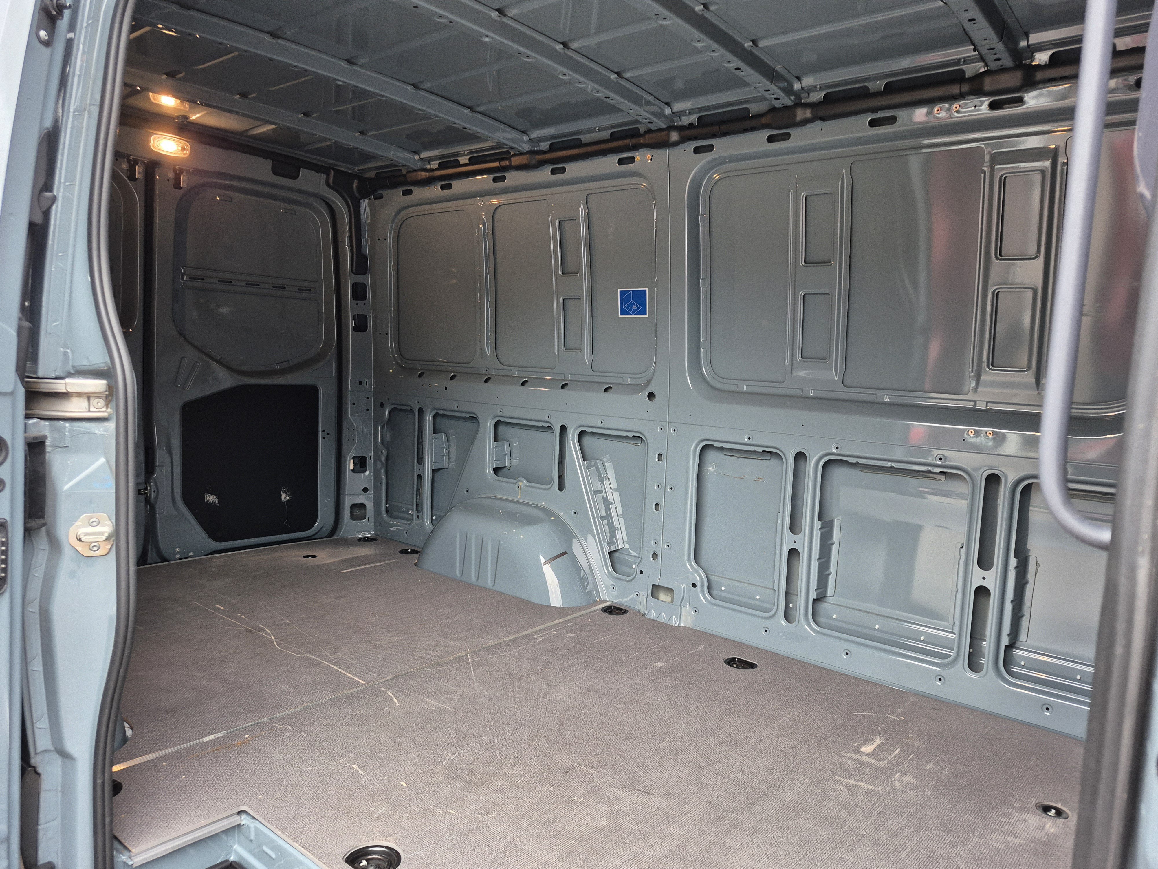 Used 2024 Mercedes-Benz Sprinter 2500 image 10