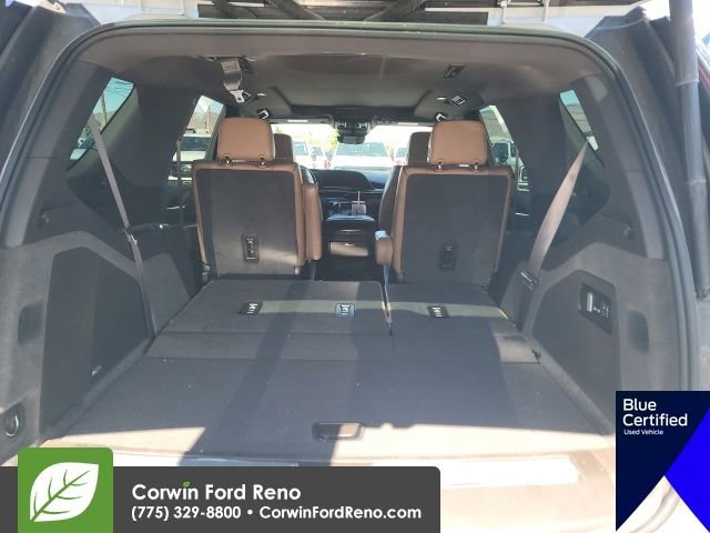 Used 2022 Cadillac Escalade Premium Luxury AWD/4WD image 9