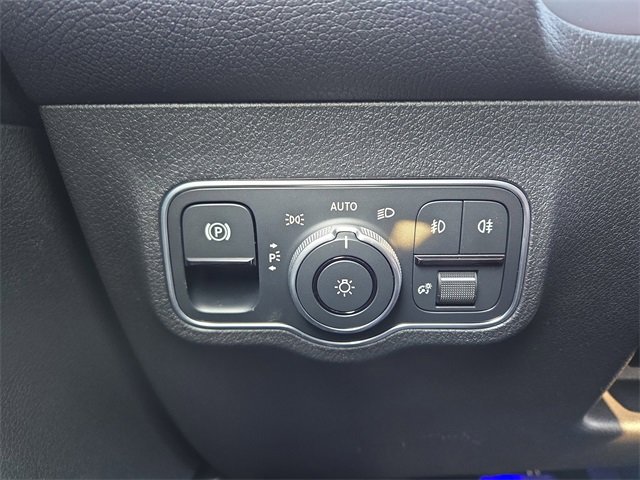 New 2026 Mercedes-Benz GLB 250 4MATIC image 19