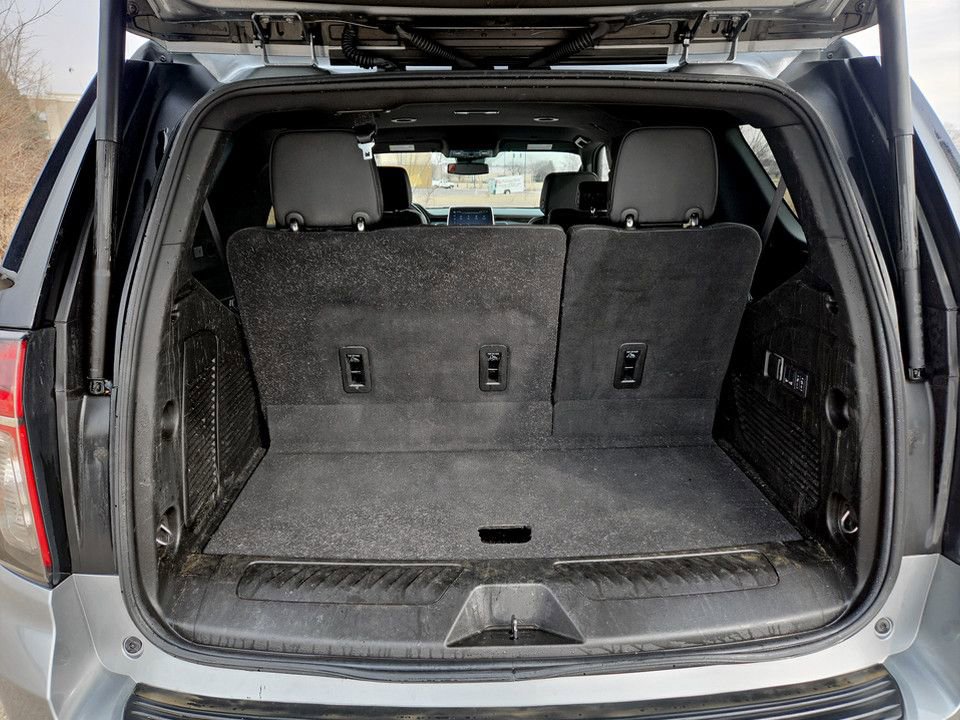 Used 2024 Chevrolet Tahoe LT w/ Luxury Package AWD/4WD image 31