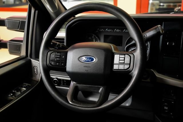 Used 2023 Ford F350 XLT w/ FX4 Off-Road Package AWD/4WD image 17