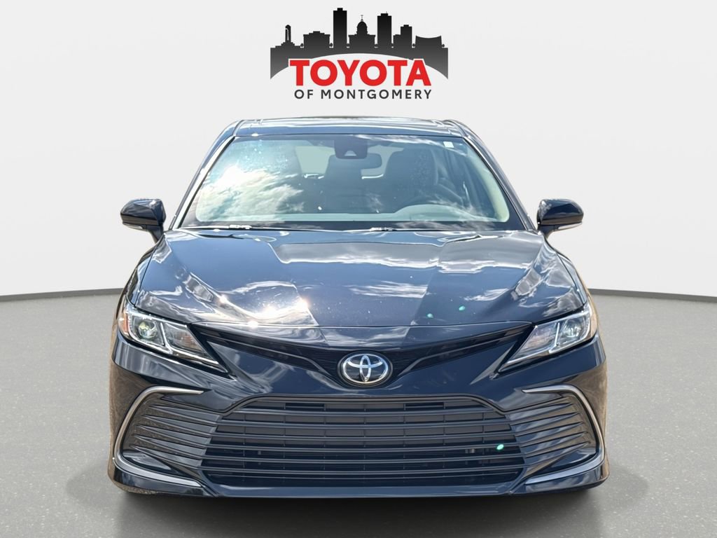 Used 2024 Toyota Camry LE w/ Convenience Package image 8