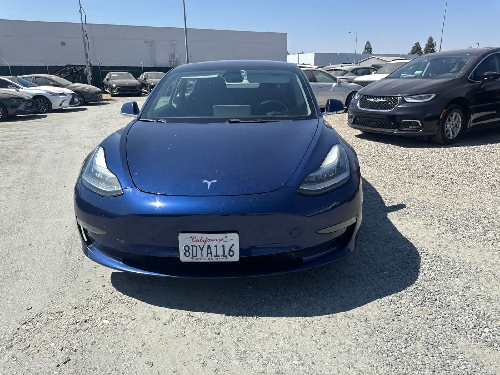 Used 2018 Tesla Model 3 Mid Range RWD image 2
