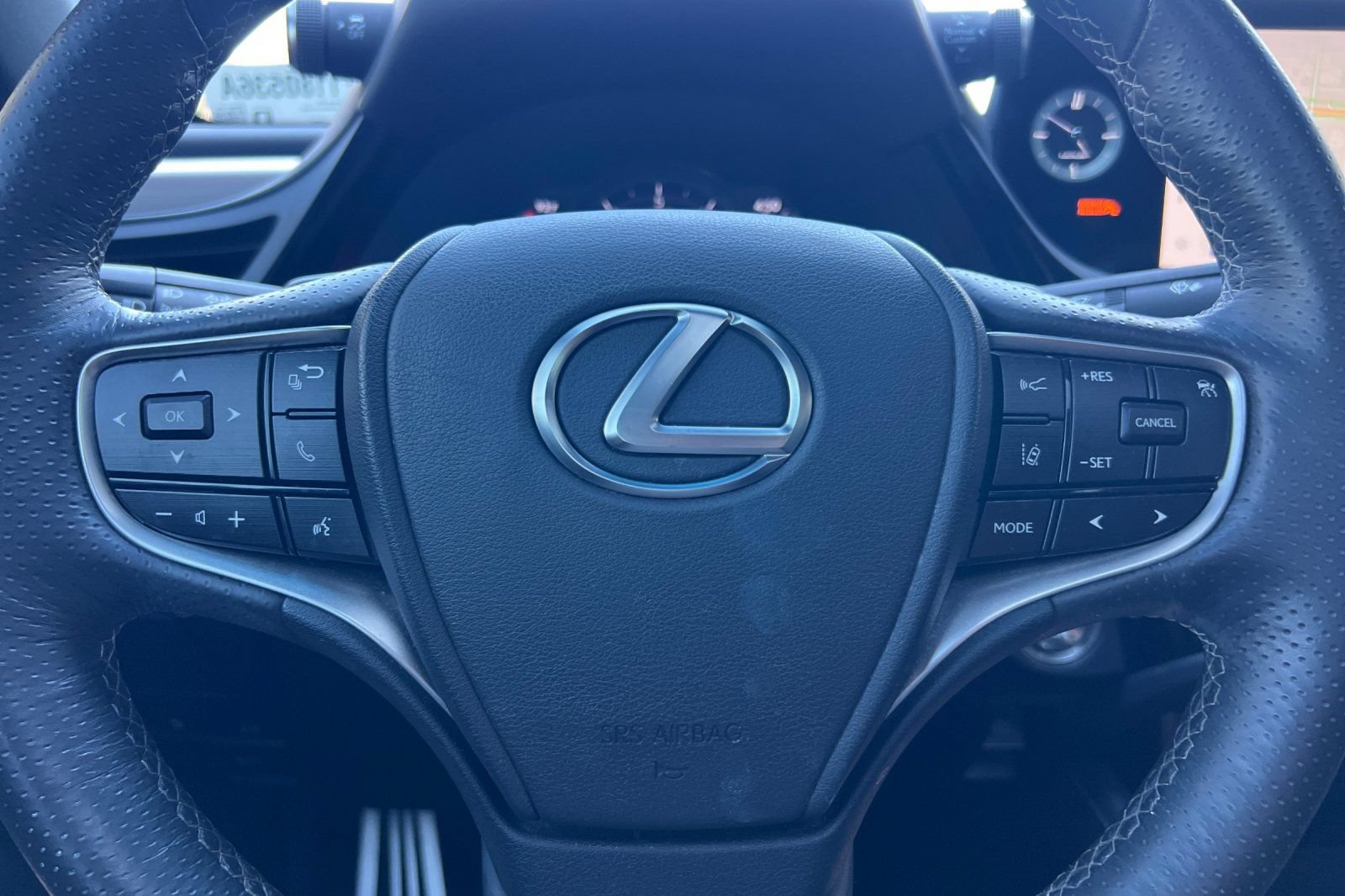 Used 2024 Lexus ES 350 F Sport w/ Accessory Package (Z2) FWD image 33