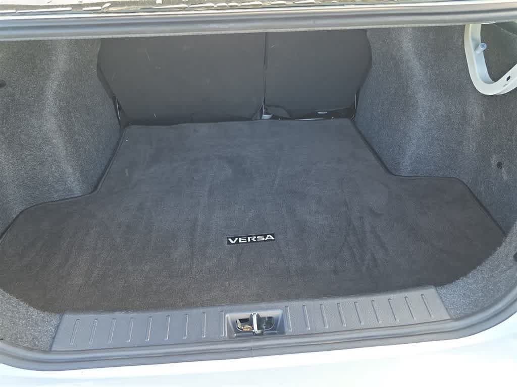 Used 2024 Nissan Versa SV FWD image 26